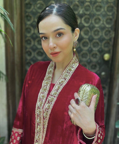 💃 Premium Velvet Embroidered Winter Suit Set with Dupatta 💃