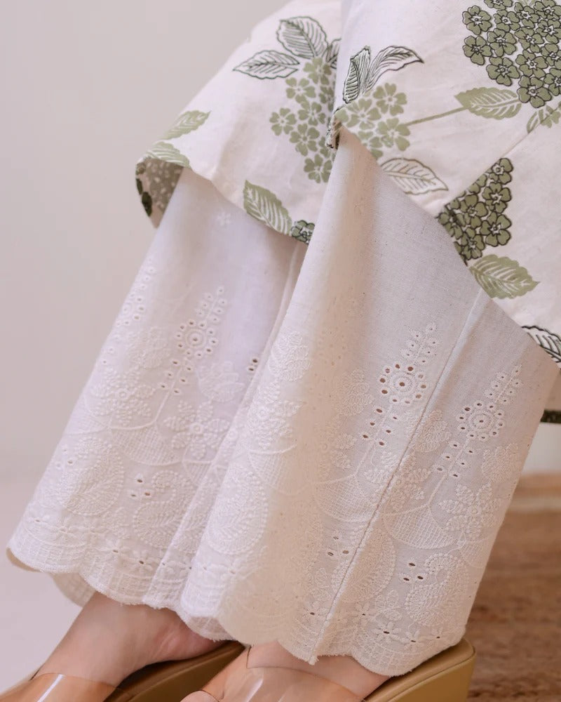 🌸 Elegant Digital Print Kurti Set – A Touch of Modern Tradition 🌸